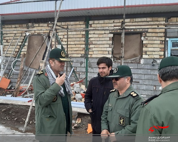 سردار خرم با از مناطق زلزله زده میانه بازدید و با مردم آن دیدار کرد