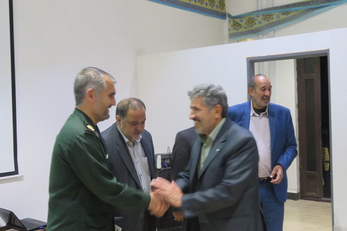 مراسم انس و مودت بازنشستگان سپاه ورامین در حسینیه سپاه برگزار شد