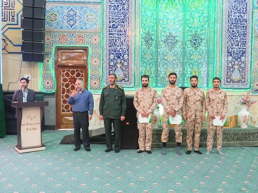 تجلیل از خادمین قرآنی در آخرین پنج شنبه ماه مبارک رمضان