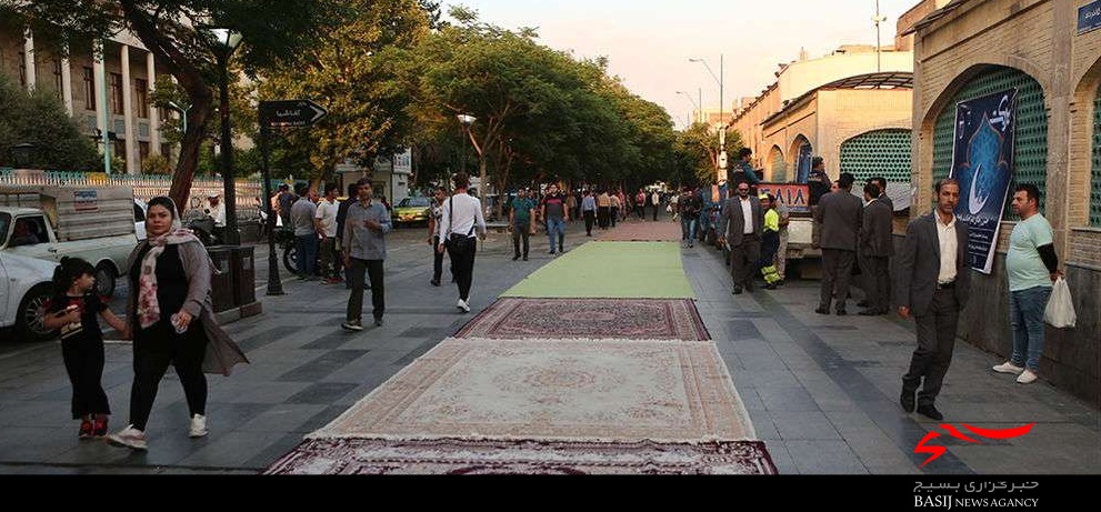گزارش تصویری از سفره ی افطاری 2 و نیم کیلومتری ایتام+تصاویر