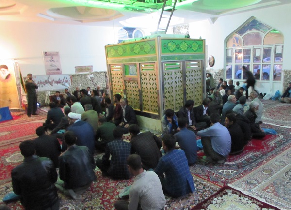 بندگی یعنی دست کسی را بگیری/ چشمه کمک به هم نوع همچنان می جوشد