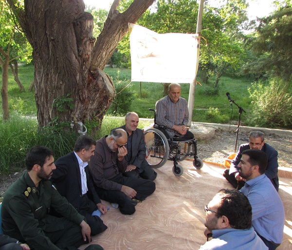 جانبازان و ایثارگران افتخار کشور هستند