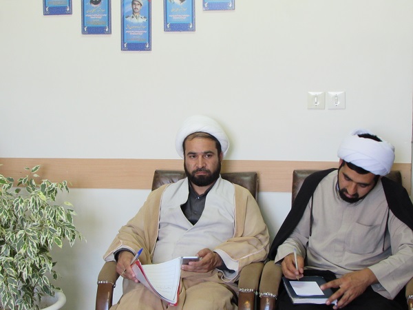 علما و روحانیون شهرستان شازند با فرمانده سپاه ناحیه این شهرستان دیدار و گفت و گو کردند