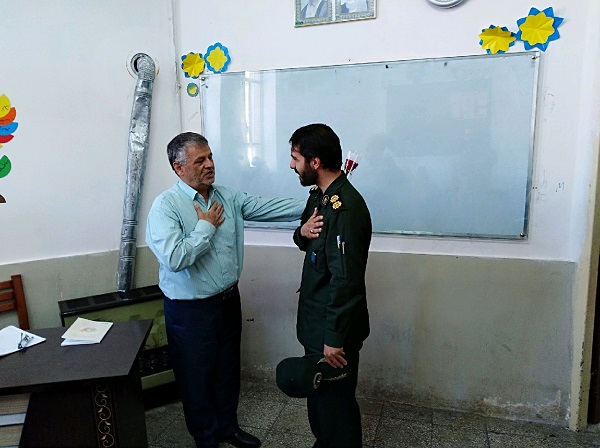 نقش دانشآموزان در حمایت از تولیدات ملی بسیار مهم است نقش دانشآموزان در حمایت از تولیدات ملی بسیار مهم است