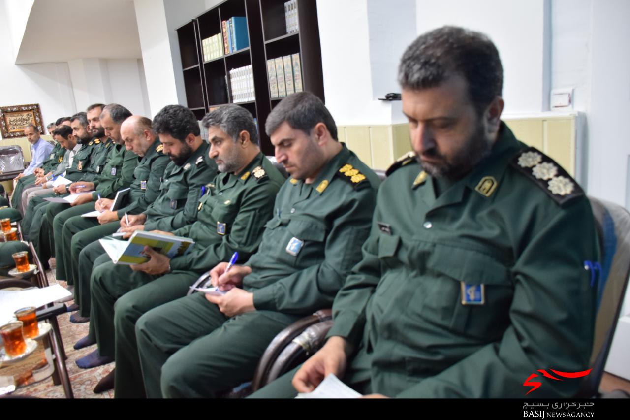 بصیرت افزاییِ به موقع از کارکردهای سپاه است