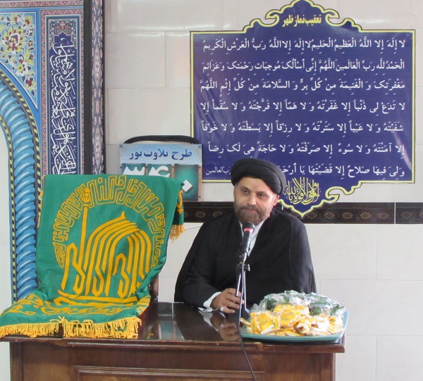 امروز برای مقابله با هجمه های دشمنان وظیفه سنگینی برعهده داریم امروز برای مقابله با هجمه های دشمنان وظیفه سنگینی برعهده داریم