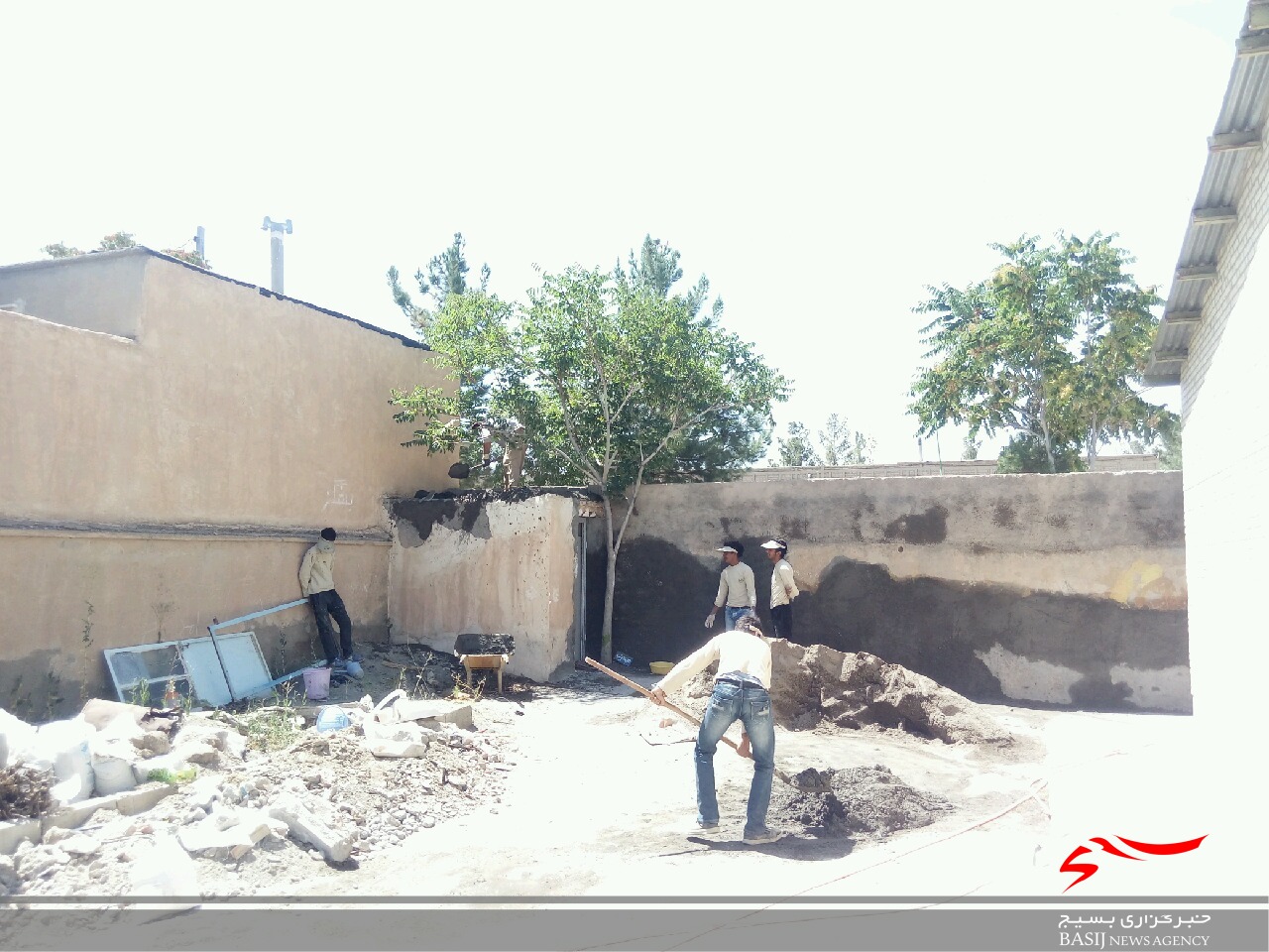 مشارکت دانش آموزان در زیبا سازی مدارس هنر شهرستان مود مشارکت دانش آموزان در زیبا سازی مدارس هنر شهرستان مود