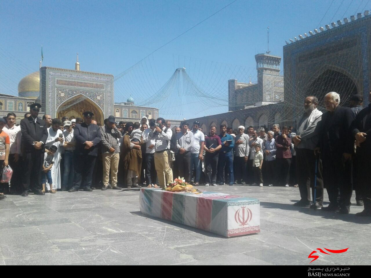 تشییع شهید مدافع حرم &laquo;علی آقایی&raquo; در بارگاه امام رضا(ع)