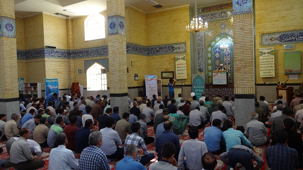 سالروز اقامه اولین نماز جمعه پس از انقلاب