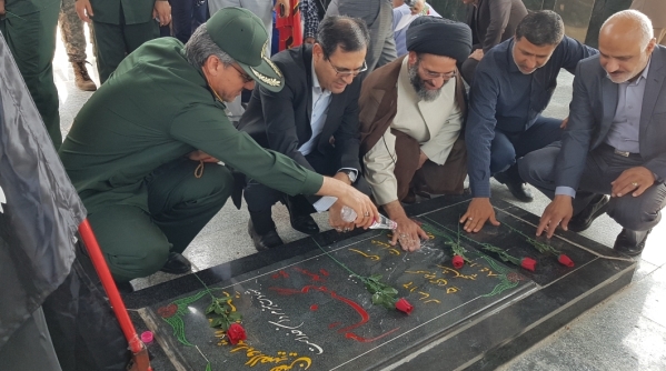 تجدید عهد و پیمان بسیجیان و ایثارگران شهرستان دیلم با شهداء تجدید عهد و پیمان بسیجیان و ایثارگران شهرستان دیلم با شهداء