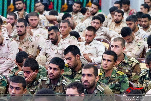 مراسم بزرگداشت روز سرباز در بوشهر برگزار شد