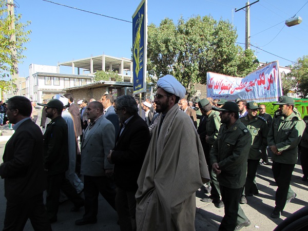 مراسم پرشور ۱۳ آبان در شهرستان شازند برگزار شد