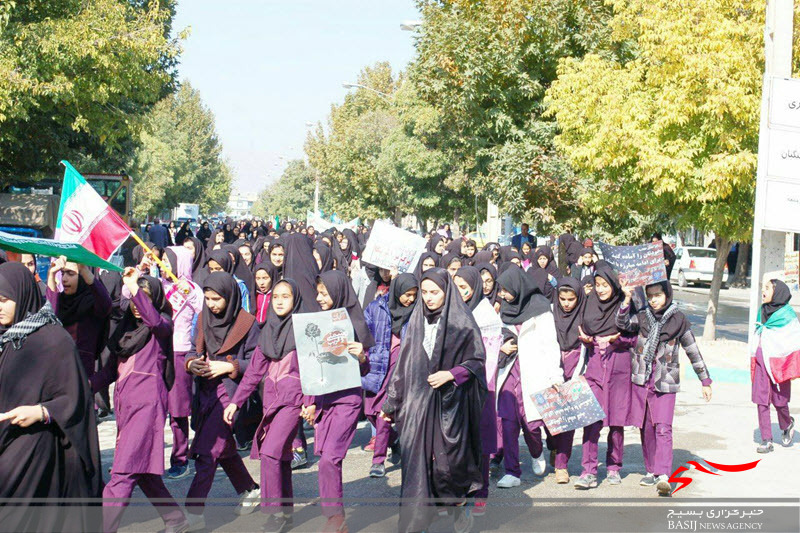 حضور پرشور مردم فیروزان در راهپیمایی 13 آبان