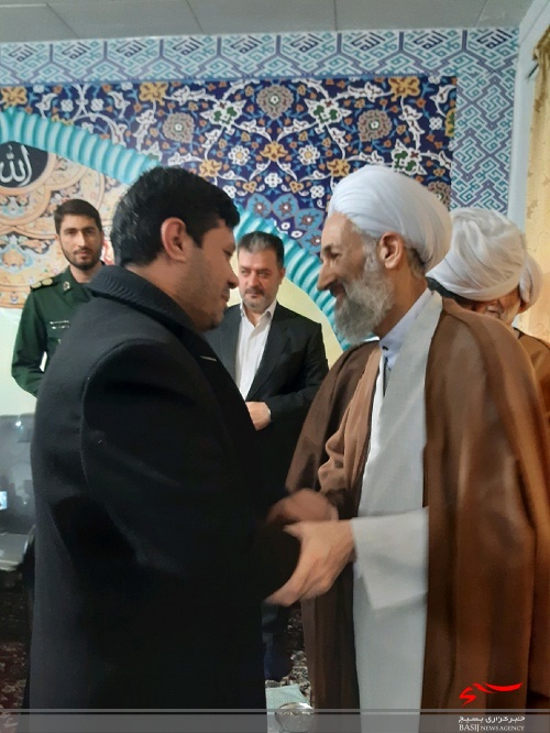 آیت الله معلمی: مسئولان بهانه دست دشمن ندهند