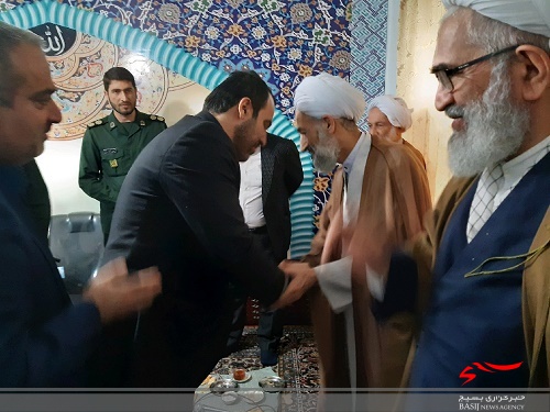 آیت الله معلمی: مسئولان بهانه دست دشمن ندهند