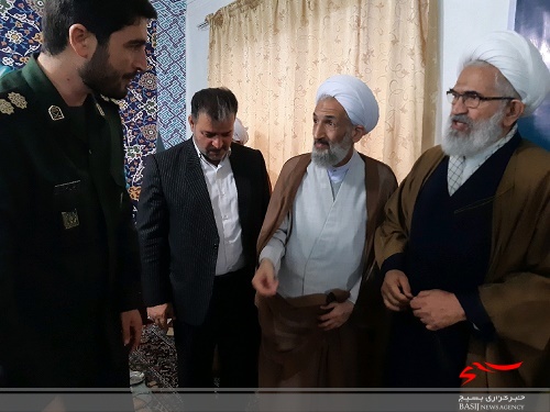 آیت الله معلمی: مسئولان بهانه دست دشمن ندهند