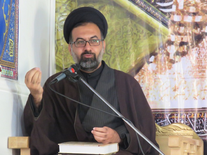 حضرت معصومه (س) ستاره تابناك فضايل الهی است حضرت معصومه (س) ستاره تابناك فضايل الهی است