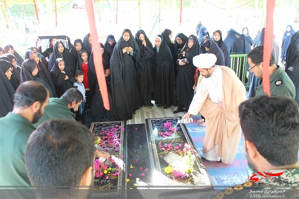 غبار روبی گلزار شهدا گمنام شهر دلوار غبار روبی گلزار شهدا گمنام شهر دلوار