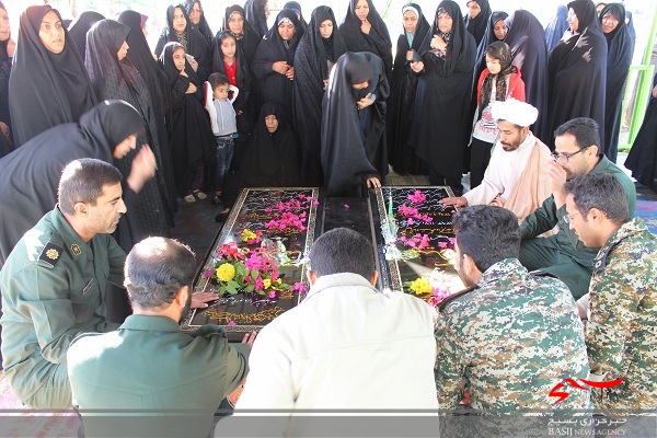 غبار روبی گلزار شهدا گمنام شهر دلوار غبار روبی گلزار شهدا گمنام شهر دلوار