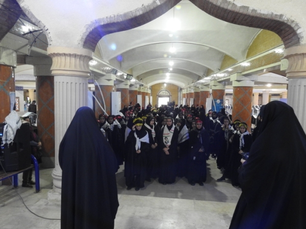 دانش‌آموزان خواهر شهرستان بوشهر به مناطق عملیاتی جنوب اعزام شدند