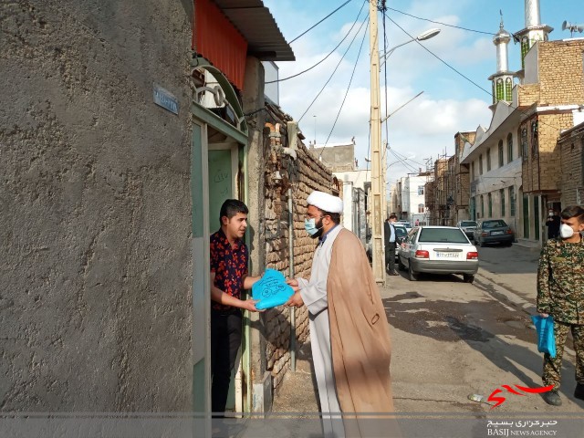 توزیع۵۵۰بسته بهداشتی در مناطق کم برخوردار شهرستان ساوه توزیع۵۵۰بسته بهداشتی در مناطق کم برخوردار شهرستان ساوه