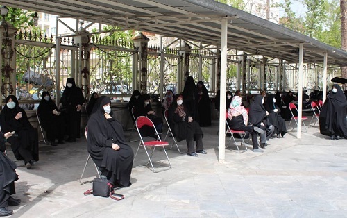 بانوان فرهنگساز و فداکار بسیجی گردان های الزهرا(س) برای نجات جان بیماران به جمع اهداکنندگان خون پیوستند