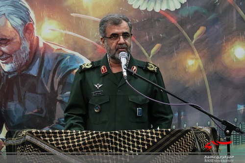 سردار شهید سلیمانی ادبیات ایثار و مقاومت را در مقابل کفر ارتقاء بخشید سردار شهید سلیمانی ادبیات ایثار و مقاومت را در مقابل کفر ارتقاء بخشید