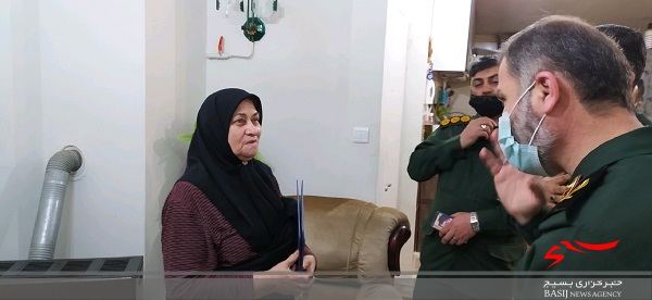 دیدار فرمانده سپاه کربلا با خانواده شهدا در نوشهر