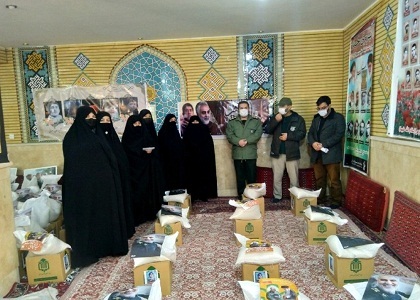 تهیه 300 بسته ی ارزاق و ارسال به استان کرمانشاه