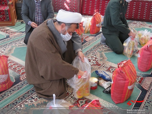 ۶۰۰ بسته معیشتی در قالب طرح شهید سلیمانی به نیازمندان اهدا شد