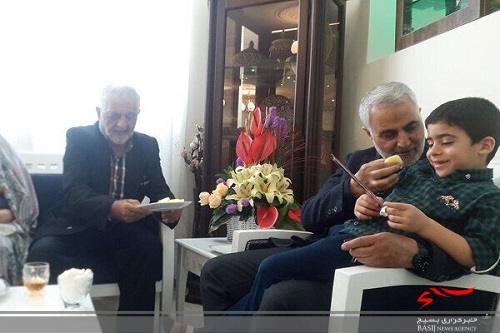صداقت و تواضع سردار سلیمانی راز جهانی شدن او شد