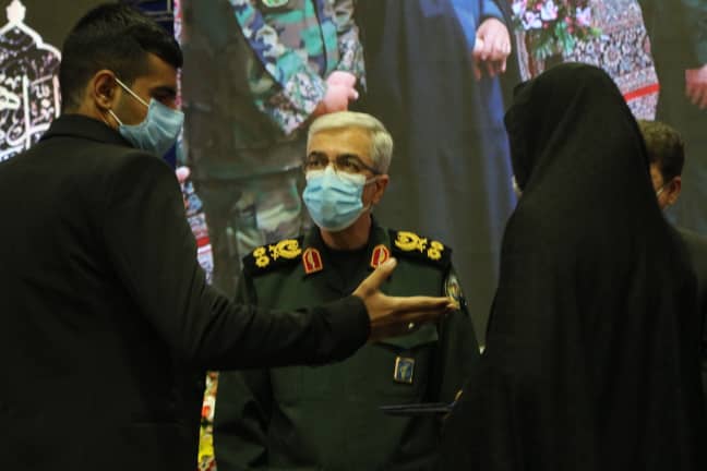 تجلیل از خانواده های شهدای ارتش،سپاه و نیروی انتظامی