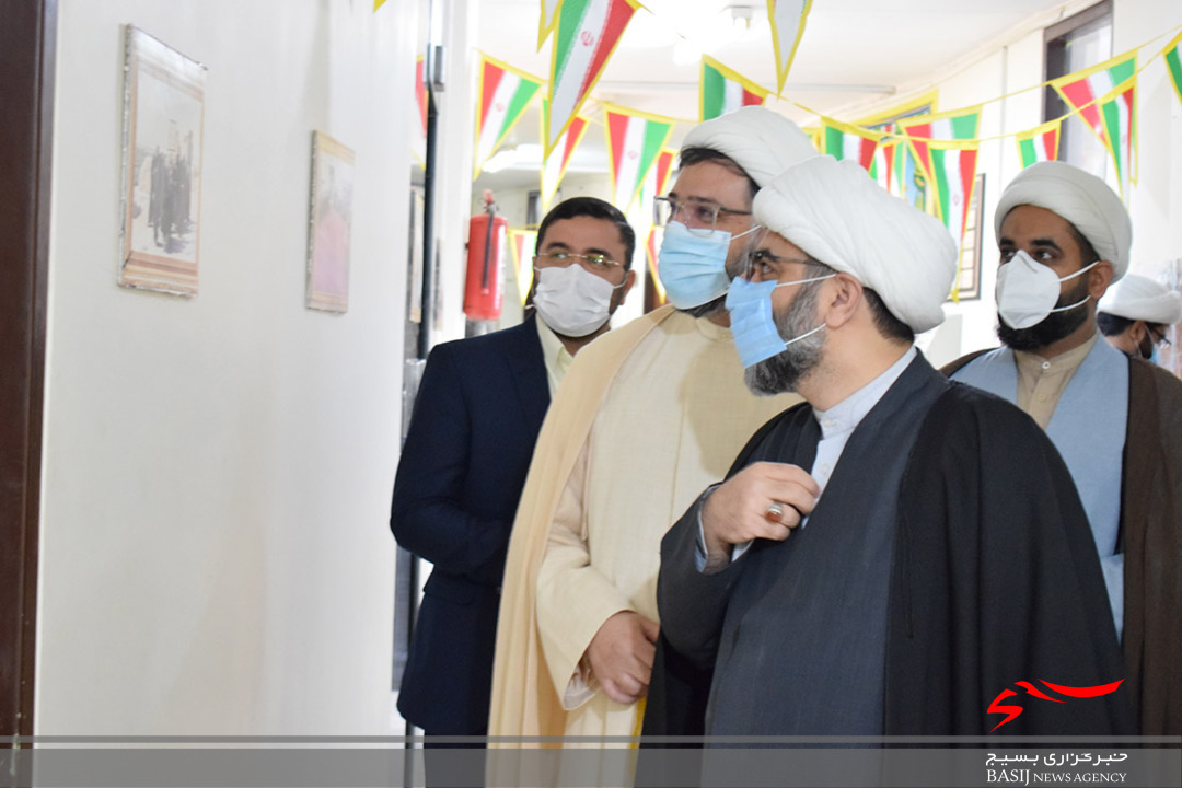 نمایشگاه یادی از دوران جهادی تبلیغات در بوشهر برگزار شد