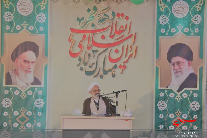 زمینه سازی رشد و تعالی معنوی بزرگترین دستاورد انقلاب اسلامی است