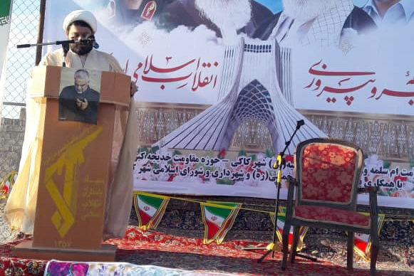 امام خمینی(ره) امانت الهی و هدیه حضرت زهرا (س) است