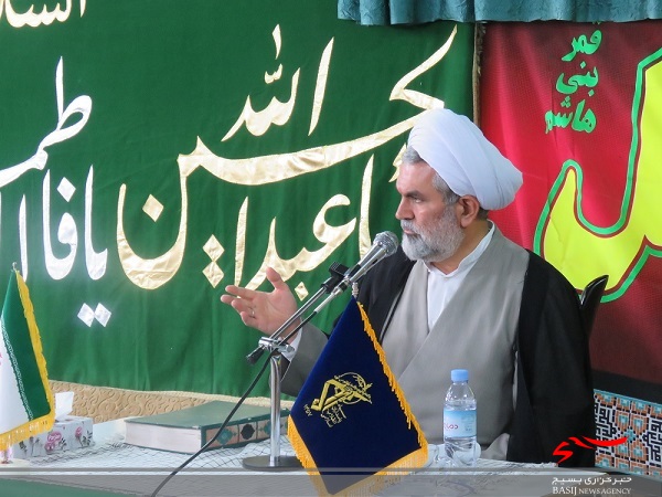 انقلاب اسلامی ایران ریشه در بعثت پیامبر(ص) دارد