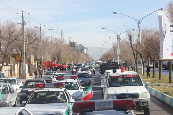 رژه اقتدار موتوری بمناسبت فرا رسیدن چهل و دومین سالگرد شکوهمند انقلاب اسلامی در شهر مرودشت انجام شد
