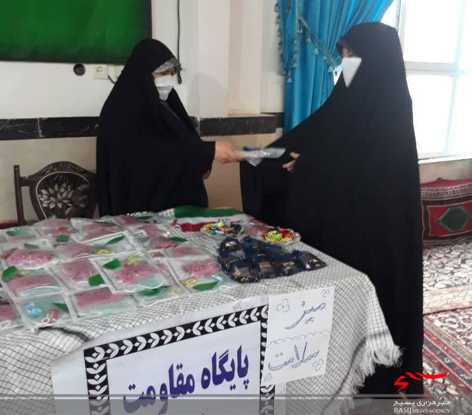 برپایی ایستگاه‌های سلامت و نمایشگاه هنری توسط حوزه شهیده «سمیه» همدان