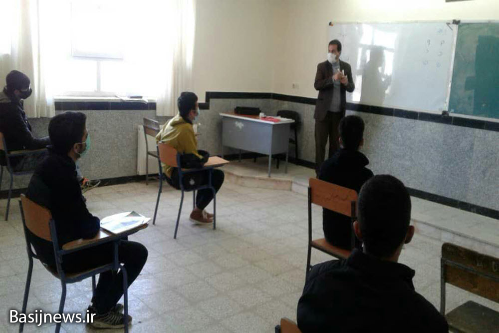 برگزاری کلاس جهادی برای دانش‌آموزان داوطلب محروم از سامانه شاد