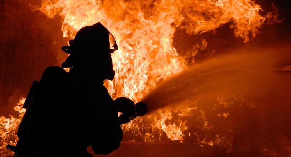 مهار آتش سوزی منزل مسکونی با حضور آتش نشانان در همدان
