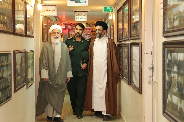 قدردانی امامان جمعه شازند و مهاجران و فرمانده سپاه شهرستان شازند ازخدمات جهادی بسیجیان پایگاه شهید تندگویان پتروشیمی