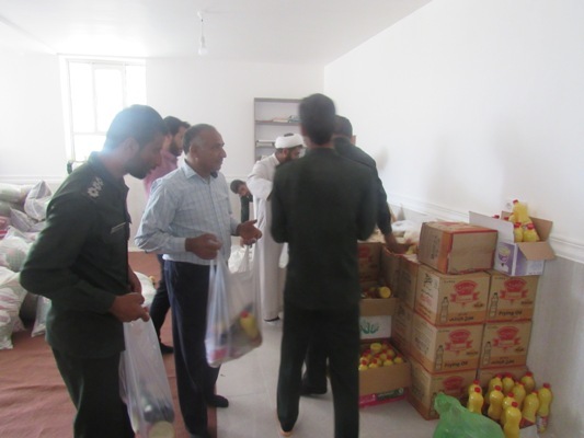 آغاز مرحله اول رزمایش کمک مومنانه در شهرستان فاریاب با توزیع 2000 بسته معیشتی