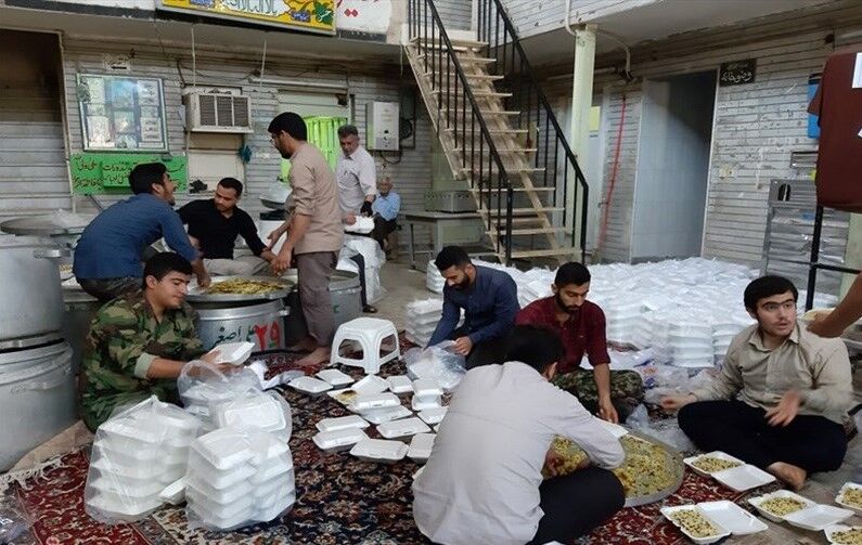 گروه‌های جهادی البرز روزانه بیش از ۲۴ هزار پرس غذای گرم طبخ می‌کنند