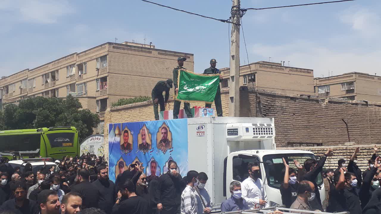 آئین وداع و تشییع پیکر مطهر شهید «اصغر پاشاپور» ظهر یکشنبه در ری برگزار شد.