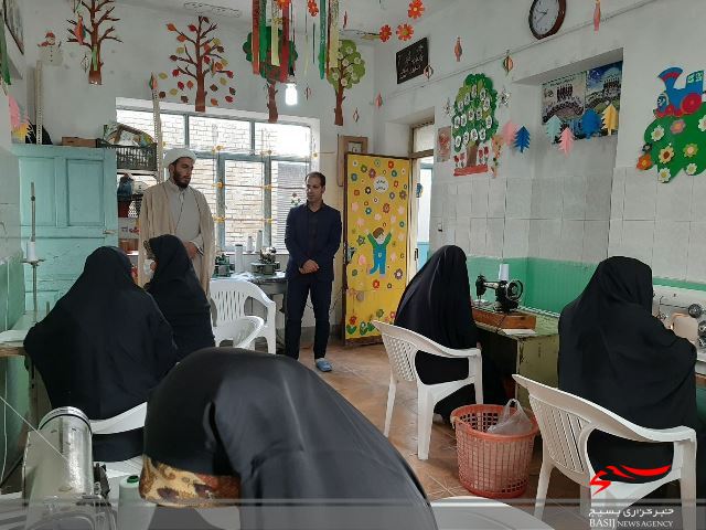 افتتاح کارگاه دوخت ماسک در روستای حسین‎‌آباد عاشوری