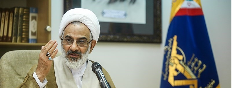 دشمنان در صدد مخدوش کردن ریشه‌های فکری و اعتقادی جامعه هستند/دشمن می‌خواهد استقامت ملت ایران را بشکند