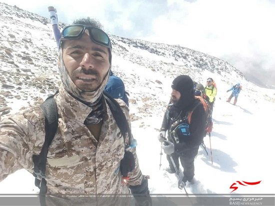 صعود بسیجیان آمل به قله دماوند+ تصاویر