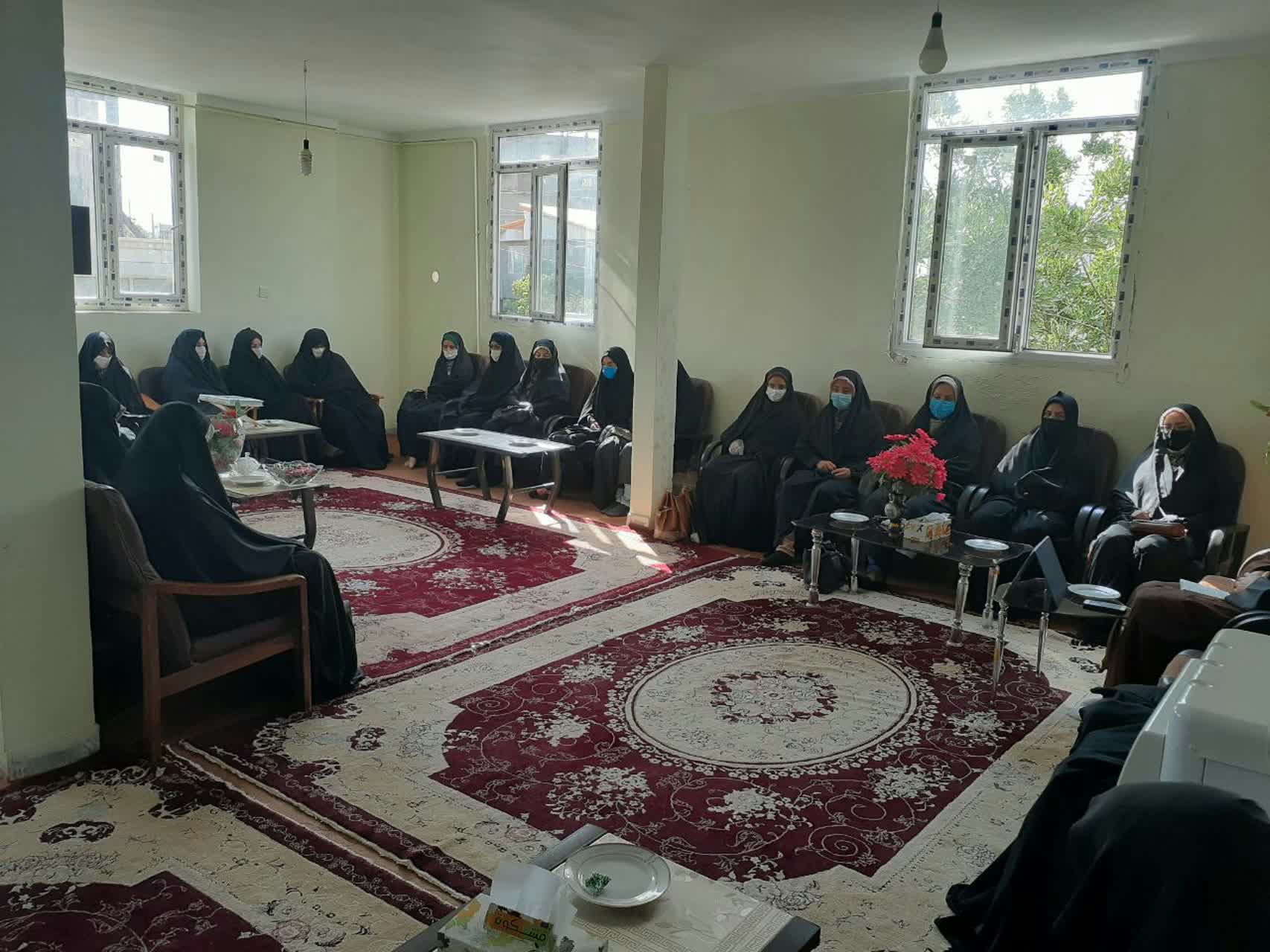دیدار بانوان سجاسی با امام جمعه این شهرستان به مناسبت هفته عفاف و حجاب