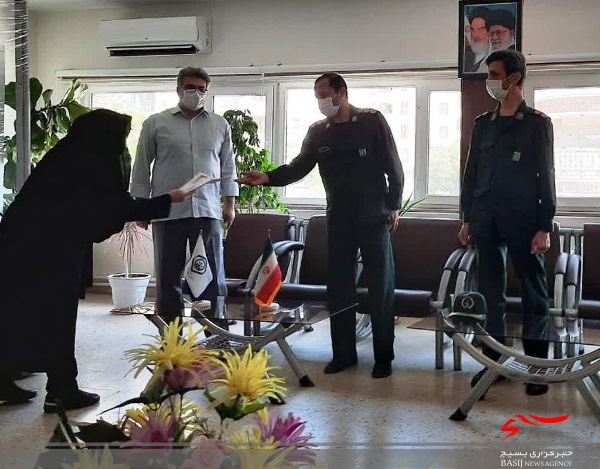 فرمانده سپاه میانه از بانوان تامین اجتماعی تجلیل کرد