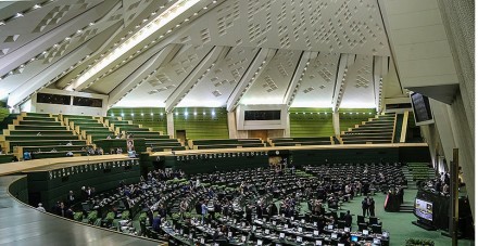 درخواست بسیج دانشجویی ۵۸ دانشگاه به نمایندگان مجلس / تشکیل کمیسیون ویژه خانواده در دستور کار قرار بگیرد